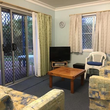 Lisianna Apartments Hervey Bay Buitenkant foto