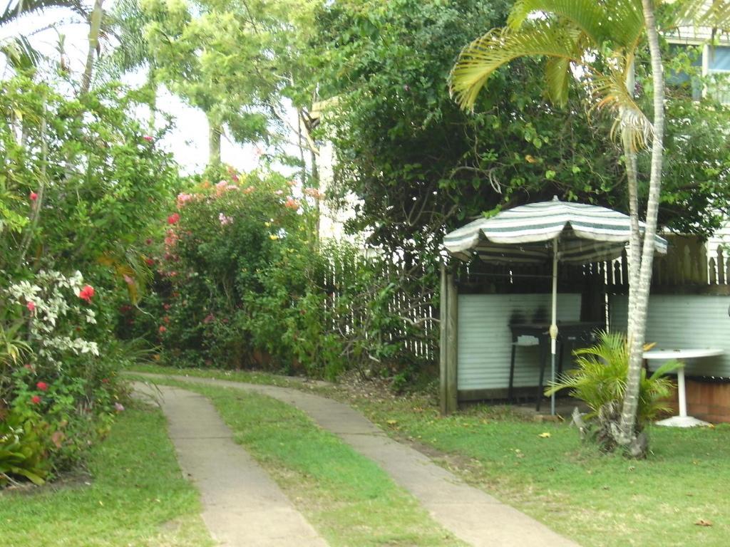Lisianna Apartments Hervey Bay Buitenkant foto